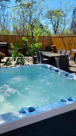 Дома для отпуска Vintage Chalet with private Jacuzzi and Sun bed Улцинь Дом с 2 спальнями-16